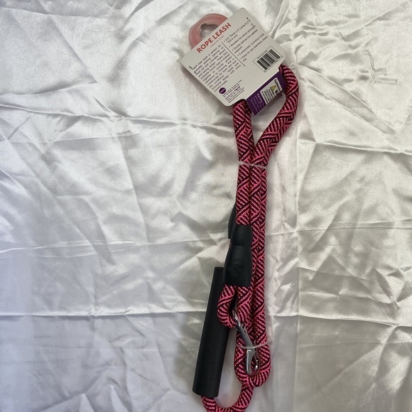 HALO Dog Black/Hot Pink 5FT Braided Rope Leash For Medium & Small Breeds NEW - Picture 11 of 12